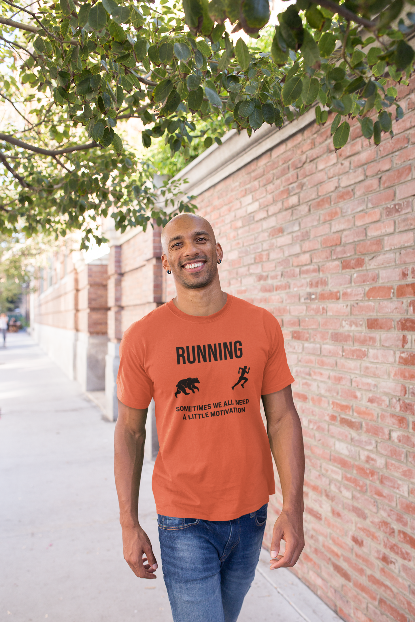 Running Sometimes we all need a little motivation (grizzly bear) - 100% Cotton Tee